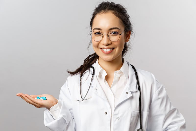 Tratamentos hormonais: o que é mito e o que é verdade segundo um endocrinologista