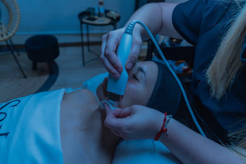 Curso de limpeza de pele: comece sua carreira na estética hoje